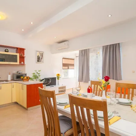 公寓 2 Bedroom Amazing In